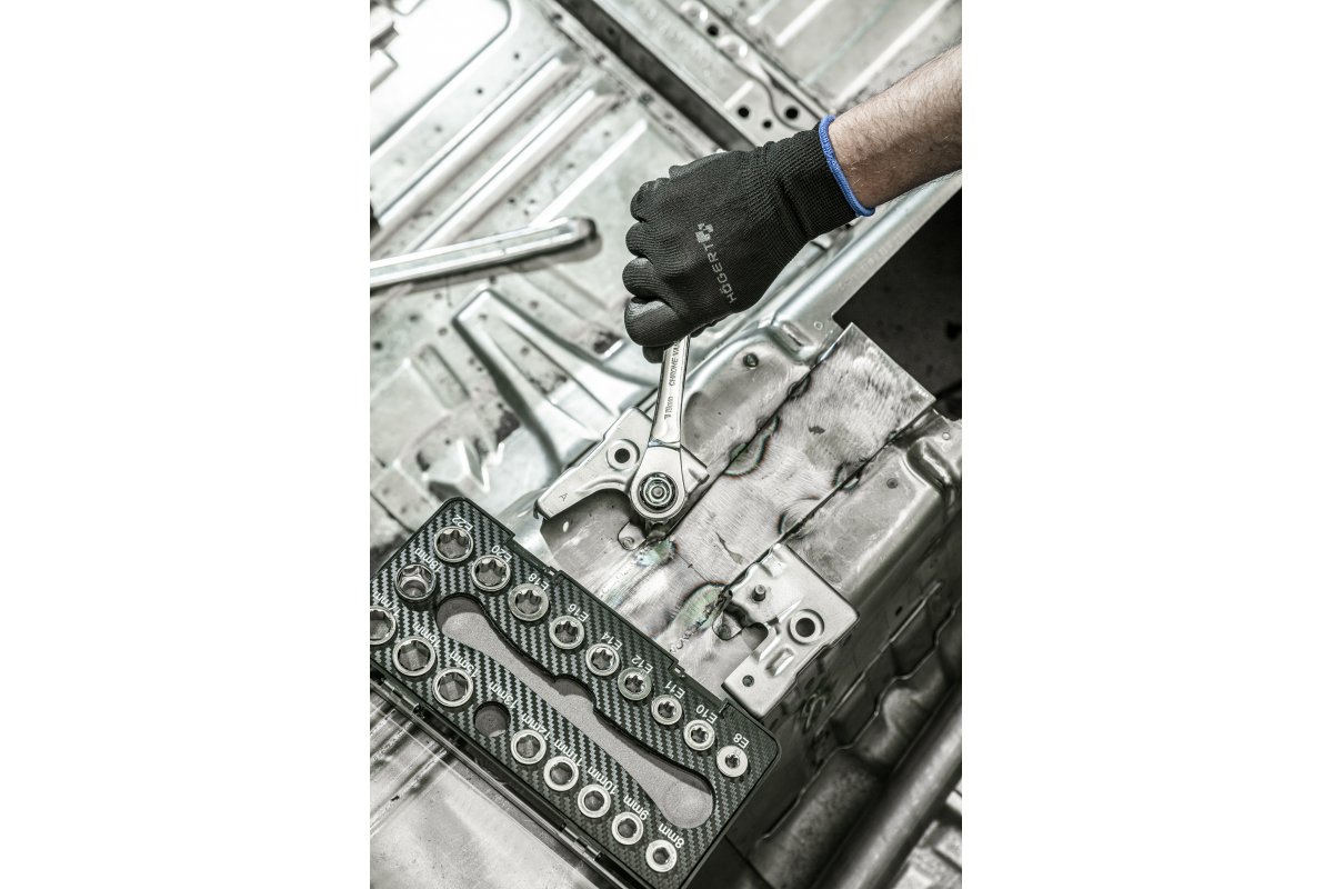 Накидной ключ с трещотками, 20 насадок