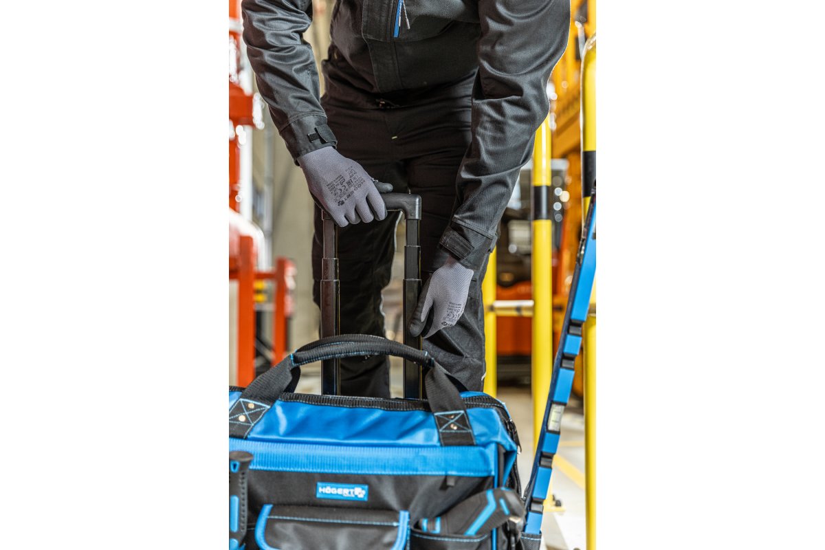 Монтажная сумка на колесах