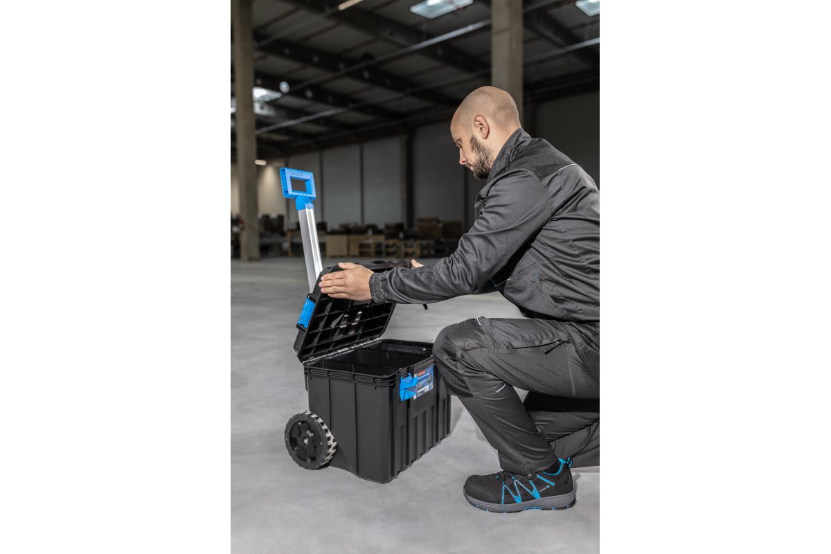 Ящик для інструментів на колесах