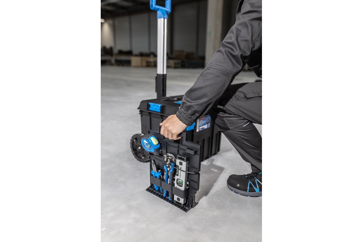 Ящик для інструментів на колесах