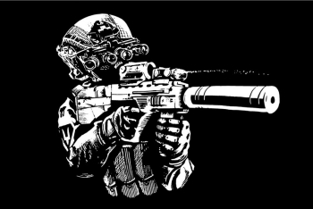 Солдат с оружием тепловизор