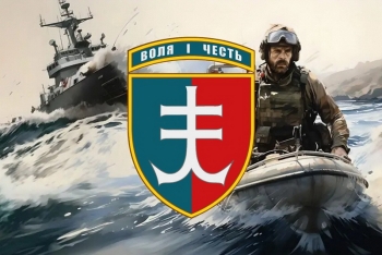 Солдат вода катер